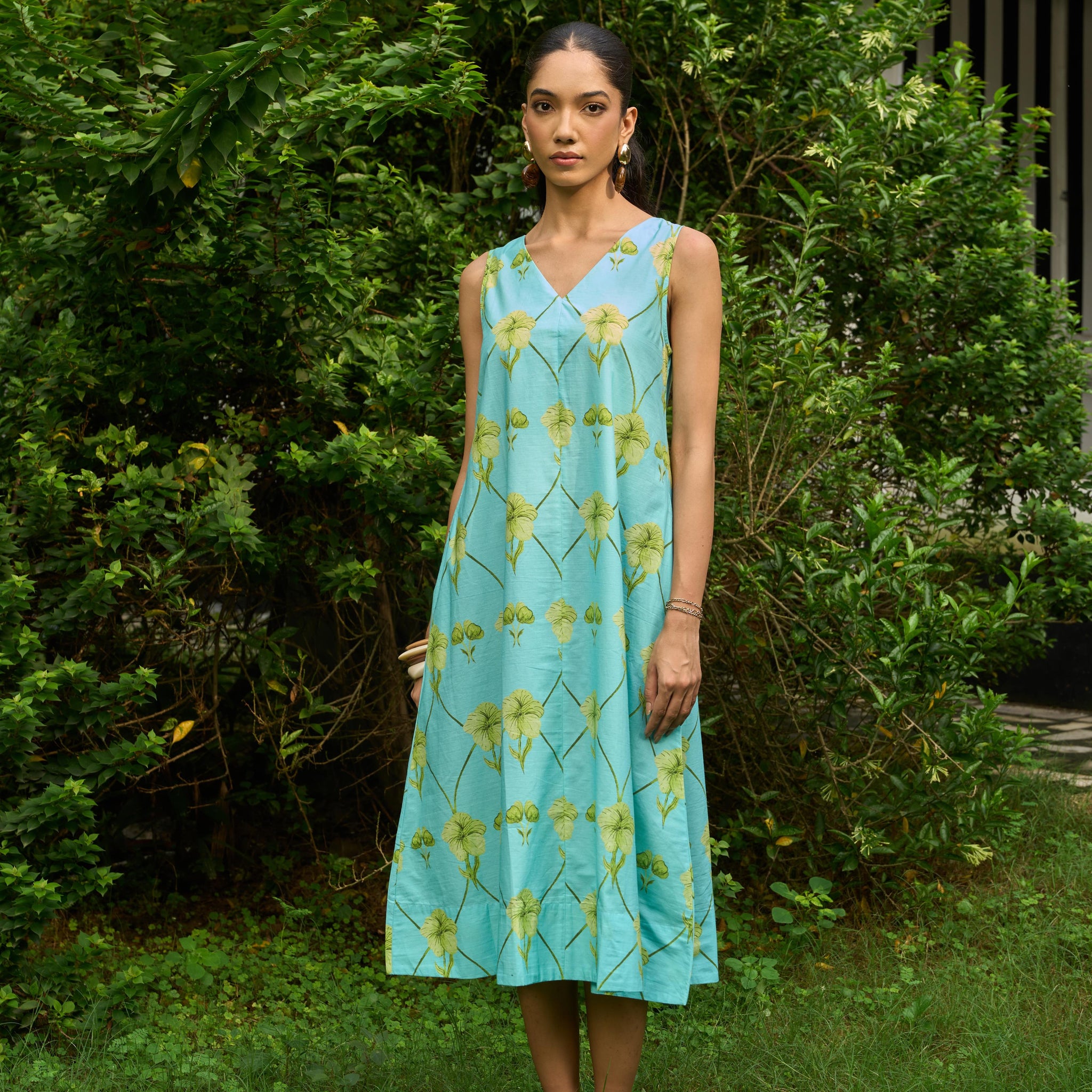 Seafern Sleeveless Midi Dress