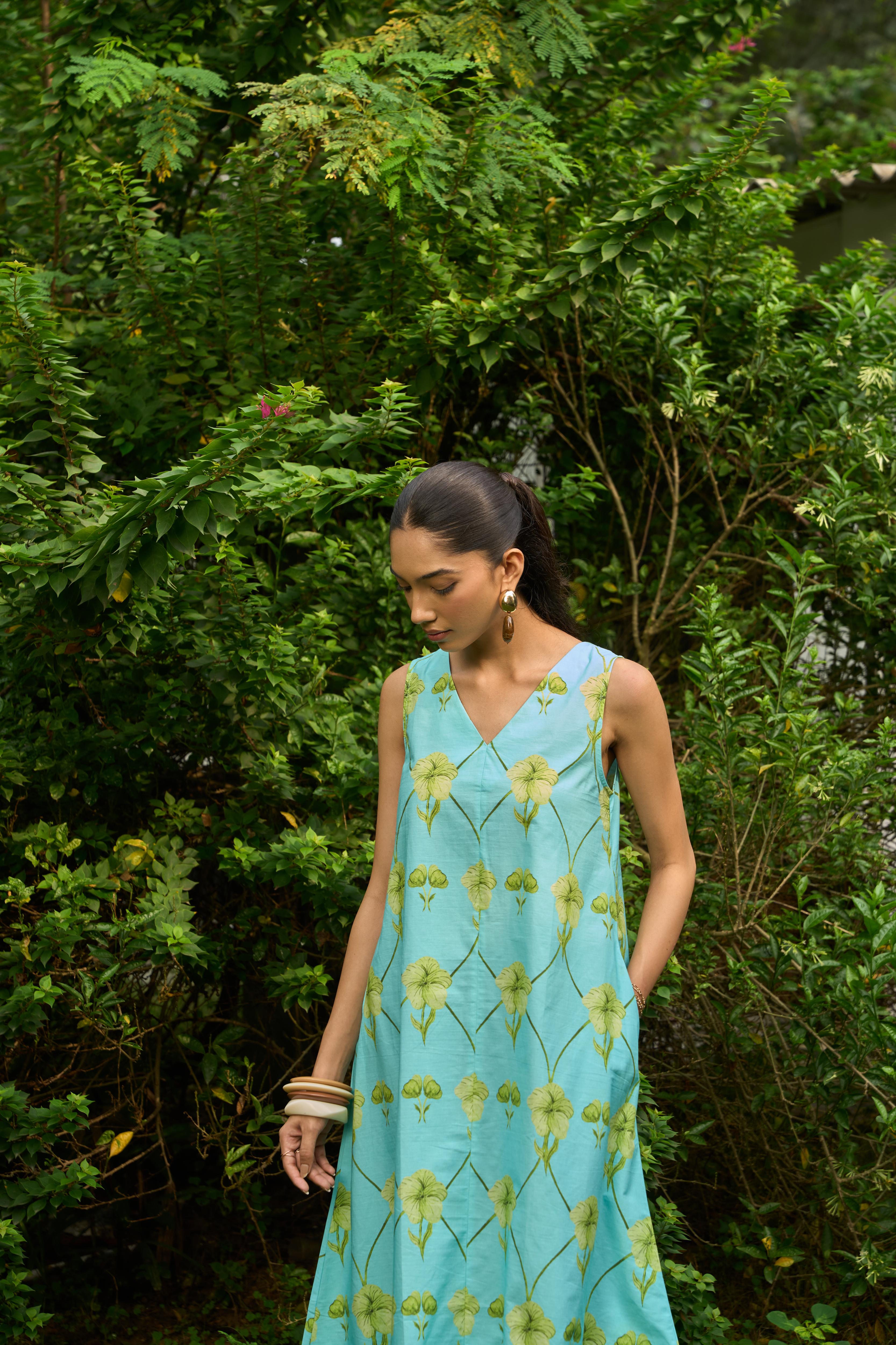 Seafern Sleeveless Midi Dress